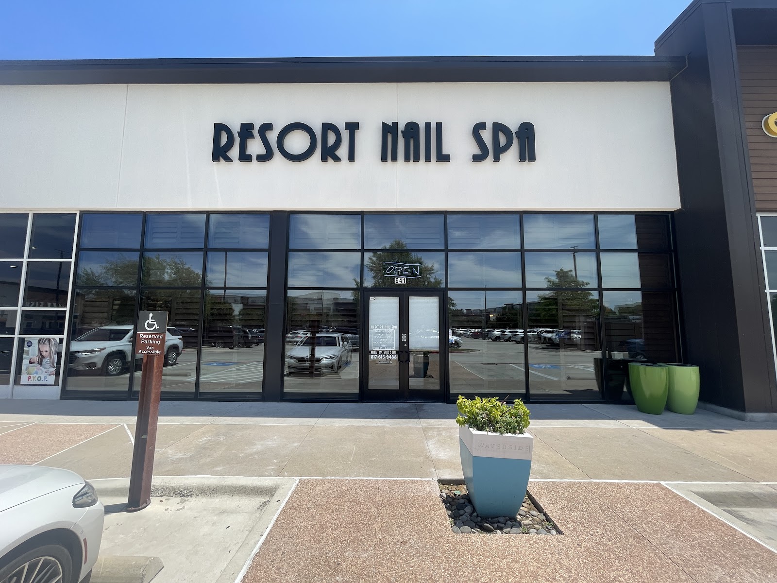 Resort Nail Spa nail photo 6
